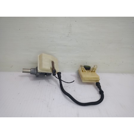 Recambio de bomba freno para citroën c4 grand picasso avatar referencia OEM IAM 965400218001  