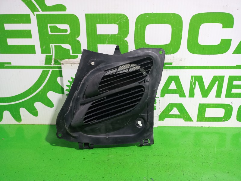 Recambio de rejilla para peugeot 206 berlina e-music referencia OEM IAM 9625304377  