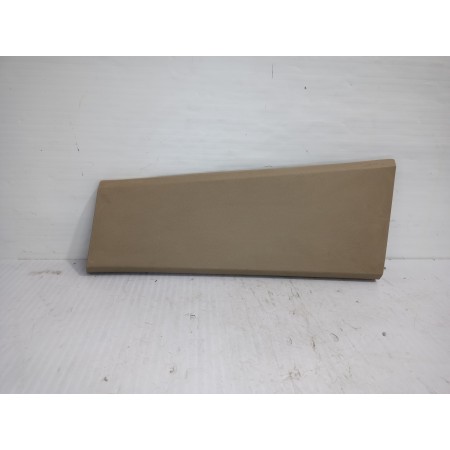 Recambio de moldura para land rover discovery 4 tdv6 hse referencia OEM IAM EMG500290  