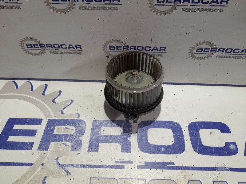 Recambio de motor calefaccion para toyota avensis berlina (t25) 1.8 16v cat referencia OEM IAM 0130101601  