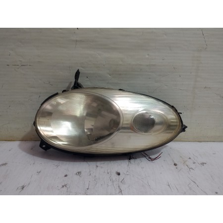 Recambio de faro derecho para nissan micra (k12e) sport referencia OEM IAM 89007102  