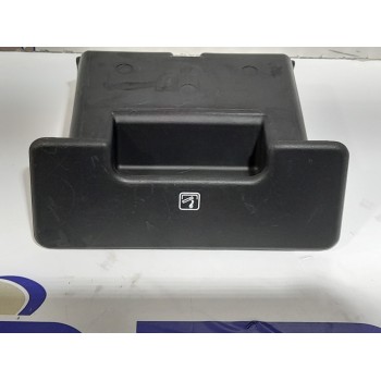 Recambio de cenicero para ford escort berl./turnier referencia OEM IAM 86AGB04810AAW  