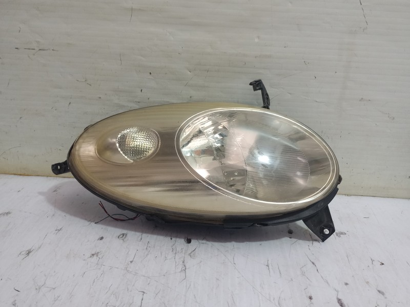 Recambio de faro izquierdo para nissan micra (k12e) sport referencia OEM IAM 89007101  