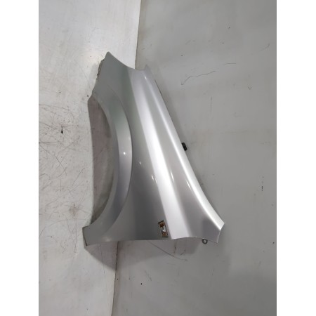 Recambio de aleta delantera izquierda para opel astra h (a04) 1.7 cdti (l48) referencia OEM IAM 6101339  