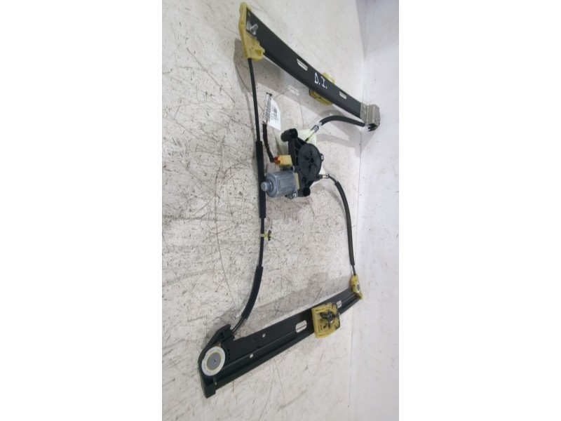 Recambio de elevalunas delantero izquierdo para volkswagen t-roc (a11, d11) 1.6 tdi referencia OEM IAM 5Q0959802A  