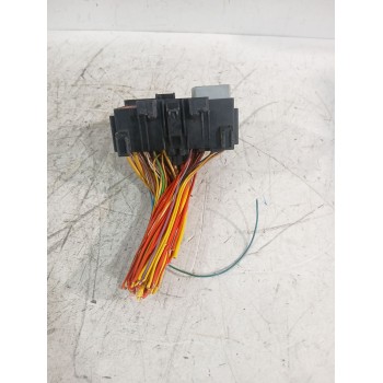 Recambio de caja reles / fusibles para dacia sandero ii (b8_) 1.5 dci referencia OEM IAM 243809584R  