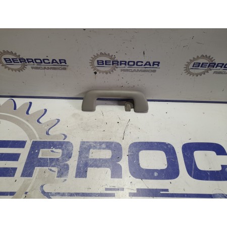 Recambio de asidero techo para toyota rav 4 2.2 d-4d cat referencia OEM IAM 5746312011  