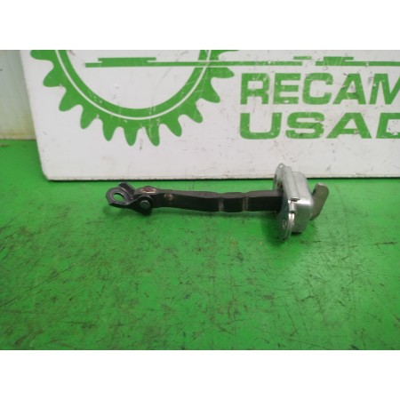 Recambio de retenedor puerta para toyota auris touring sports (e18) active referencia OEM IAM 6861002240  