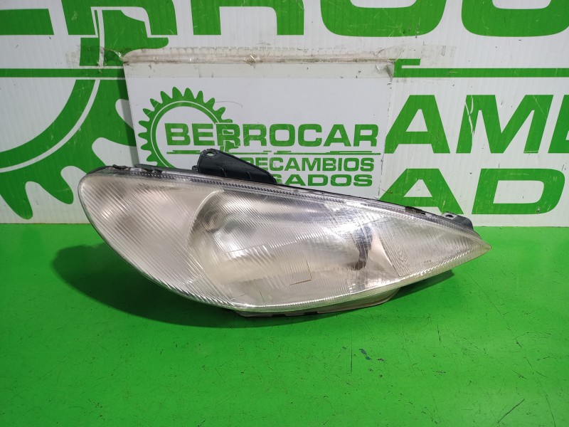 Recambio de faro derecho para peugeot 206 berlina e-music referencia OEM IAM 6205S8  