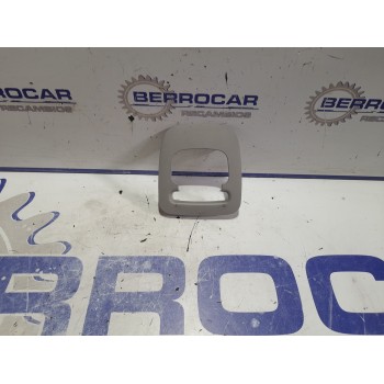 Recambio de moldura para toyota rav 4 2.2 d-4d cat referencia OEM IAM 7313742020  