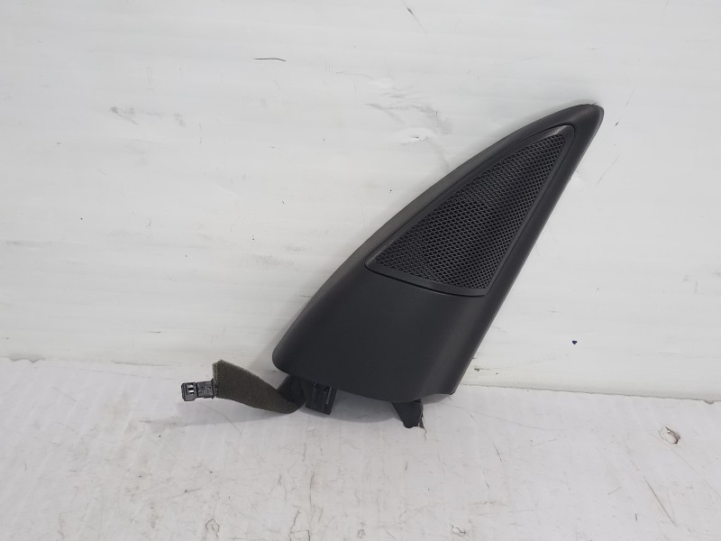 Recambio de altavoz puerta delantera derecha para land rover discovery 4 tdv6 hse referencia OEM IAM AH2217700AC  