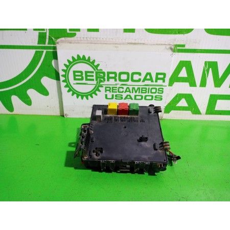 Recambio de caja reles / fusibles para opel vectra c berlina gts referencia OEM IAM 519049035  