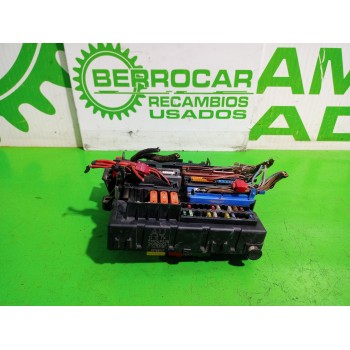 Recambio de caja reles / fusibles para opel vectra c berlina gts referencia OEM IAM 519049035  