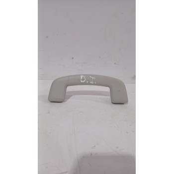 ASIDERO TECHO DELANTERO IZQUIERDO 2G0857643 