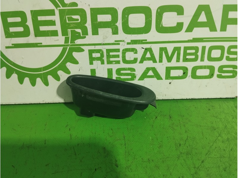 Recambio de moldura para renault clio ii fase ii (b/cb0) 1.5 dci diesel referencia OEM IAM 8200036238  