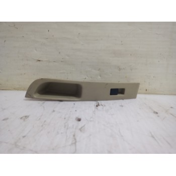 MANDO ELEVALUNAS DELANTERO DERECHO 25411AX610 