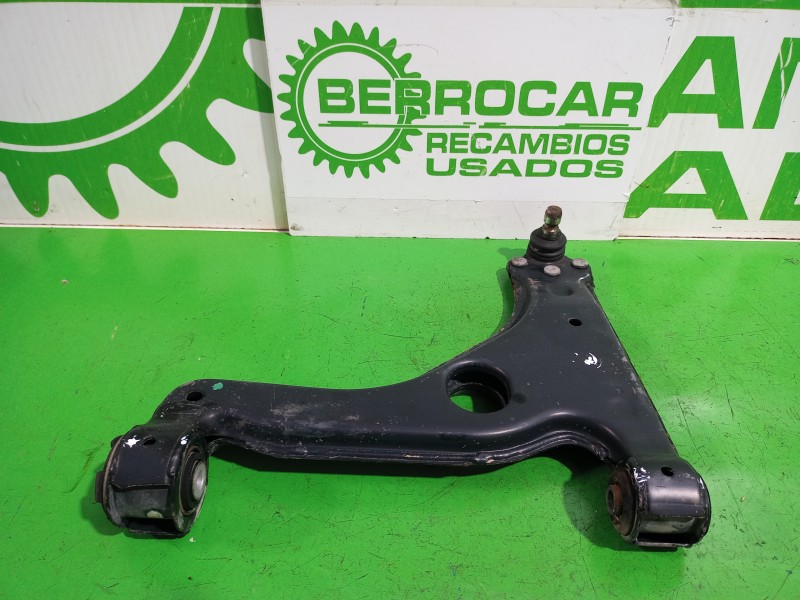 Recambio de brazo suspension superior delantero izquierdo para opel zafira a elegance referencia OEM IAM 5352016  