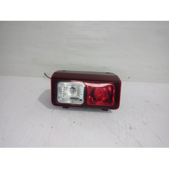 Recambio de piloto trasero antiniebla derecha para renault trafic furgón l1h1 2,7t referencia OEM IAM 265548758R  