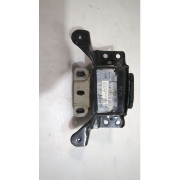 SOPORTE MOTOR IZQUIERDO 5Q0199555BG 