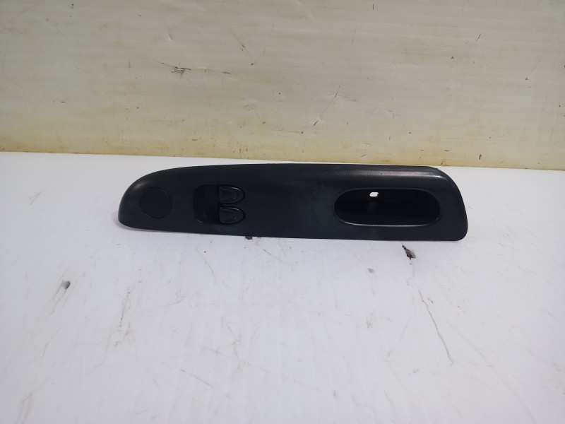 Recambio de mando elevalunas delantero izquierdo para daewoo matiz cd referencia OEM IAM 96563826  