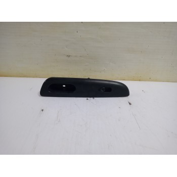 MANDO ELEVALUNAS DELANTERO DERECHO 96563823 