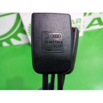 Recambio de enganche cinturon para volkswagen golf iii berlina (1h1) 1.9 diesel referencia OEM IAM 1H0857739A  