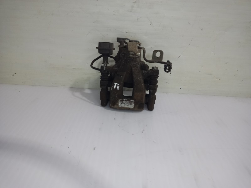 Recambio de pinza de freno trasera derecha para citroën c4 grand picasso avatar referencia OEM IAM 1651755980  