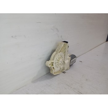 Recambio de motor limpia trasero para land rover discovery 4 tdv6 hse referencia OEM IAM DLB500074  