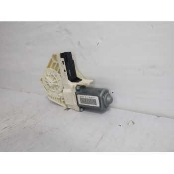 Recambio de motor limpia trasero para land rover discovery 4 tdv6 hse referencia OEM IAM DLB500074  