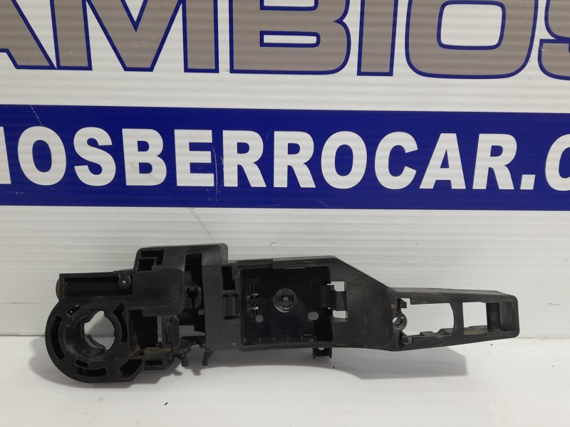 Recambio de soporte maneta para renault kangoo 1.5 dci diesel fap referencia OEM IAM 8200497521  