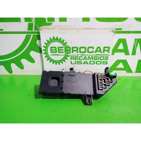Recambio de caja reles / fusibles para opel vectra c berlina gts referencia OEM IAM 13165970  