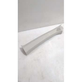 Recambio de moldura derecha para volkswagen t-roc (a11, d11) 1.6 tdi referencia OEM IAM 2GA867233  