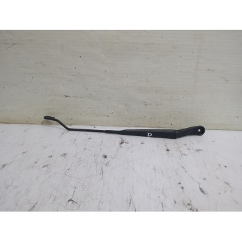 Recambio de brazo limpia delantero derecho para nissan micra (k12e) sport referencia OEM IAM 80008647  