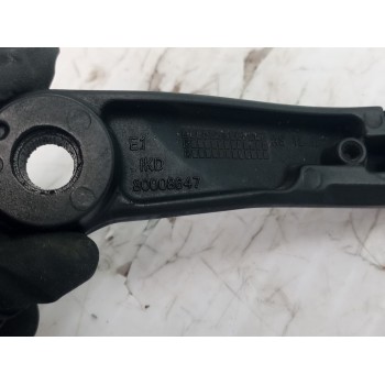 Recambio de brazo limpia delantero derecho para nissan micra (k12e) sport referencia OEM IAM 80008647  