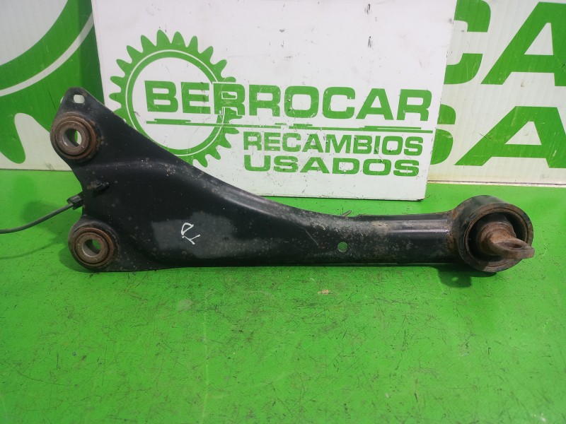 Recambio de brazo suspension trasero derecho para toyota auris touring sports (e18) active referencia OEM IAM 4876002011  