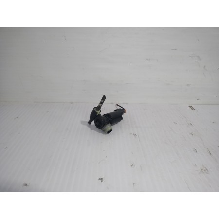 Recambio de bomba limpia para land rover discovery 4 tdv6 hse referencia OEM IAM 1011284  