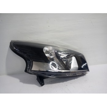 Recambio de faro derecho para renault trafic furgón l1h1 2,7t referencia OEM IAM 260101161R  