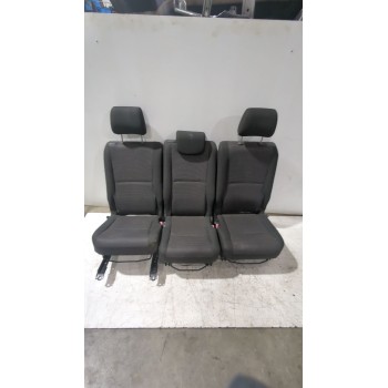 ASIENTOS TRASEROS 720300F012 