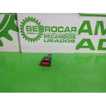 Recambio de enganche cinturon delantero izquierdo para peugeot 206 berlina e-music referencia OEM IAM 8973L3  