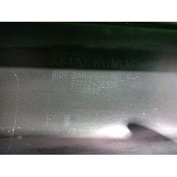 Recambio de talonera derecha para kia sorento i (jc) 2.5 crdi referencia OEM IAM 877723E500  