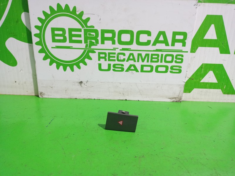 Recambio de warning para opel vectra c berlina gts referencia OEM IAM 13138255  