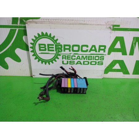 Recambio de caja reles / fusibles para opel zafira a elegance referencia OEM IAM 9685661  