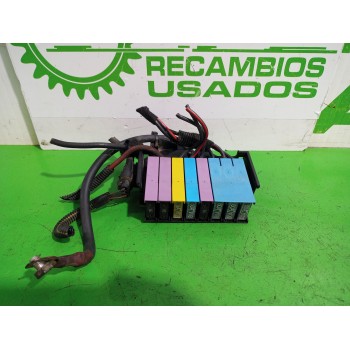 Recambio de caja reles / fusibles para opel zafira a elegance referencia OEM IAM 9685661  