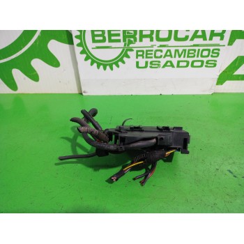Recambio de caja reles / fusibles para opel zafira a elegance referencia OEM IAM 9685661  