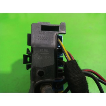Recambio de caja reles / fusibles para opel zafira a elegance referencia OEM IAM 9685661  