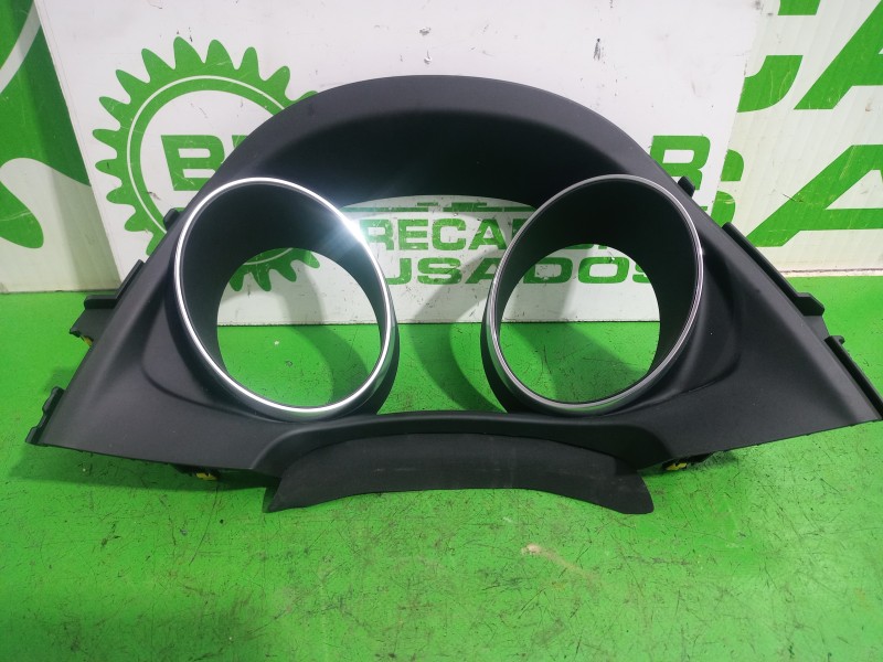 Recambio de moldura para toyota auris touring sports (e18) active referencia OEM IAM 5543502510 / 5541002440  