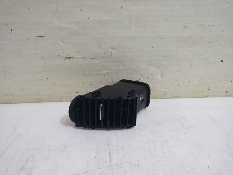 Recambio de rejilla aireadora para toyota prius (nhw20) basis referencia OEM IAM 5506447010  