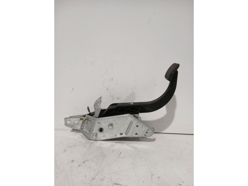 Recambio de pedal embrague para opel astra h (a04) 1.7 cdti (l48) referencia OEM IAM 28870  