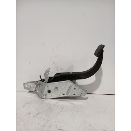 Recambio de pedal embrague para opel astra h (a04) 1.7 cdti (l48) referencia OEM IAM 28870  