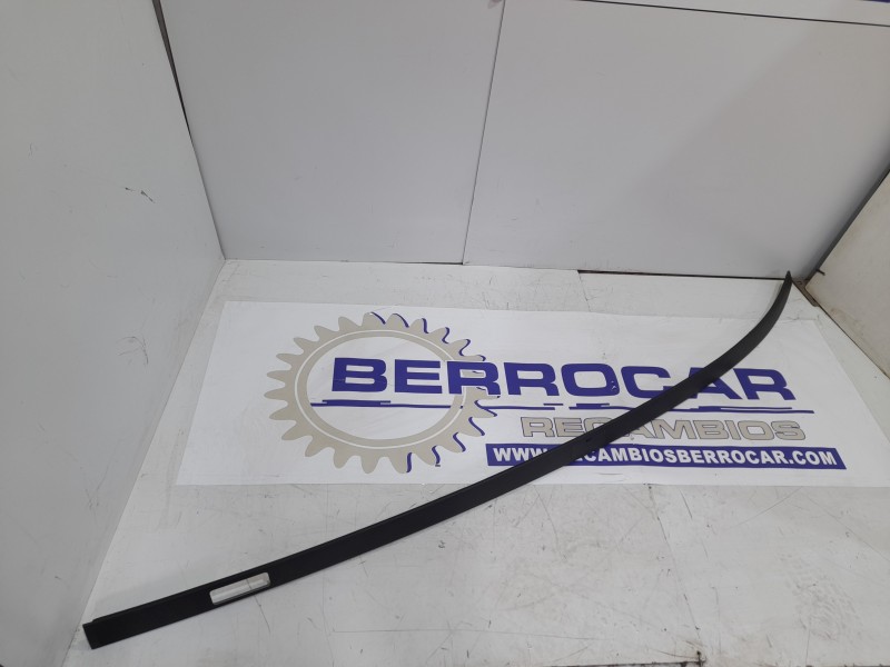 Recambio de moldura para nissan x-trail (t32) referencia OEM IAM 738534CL2E  